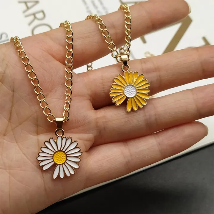 Trendy%20Sun%20Flower%20Daisy%20Necklace%20for%20Women%20-%20Pressed%20Flower%20Jewelry%20Dainty%20Chain%20Necklaces%20for%20Girls%20Simple%20Stylish%20New%20Collection%20-%20Pendant%20Necklace%20for%20Women%20New%20Collection%20-%20Image%205