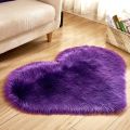Fluffy Heart Shape Faux Fur Rug for Kids Bedroom and Home Decor, Soft Washable Sheepskin Carpet, 40x50cm, White, Pink, Red. 