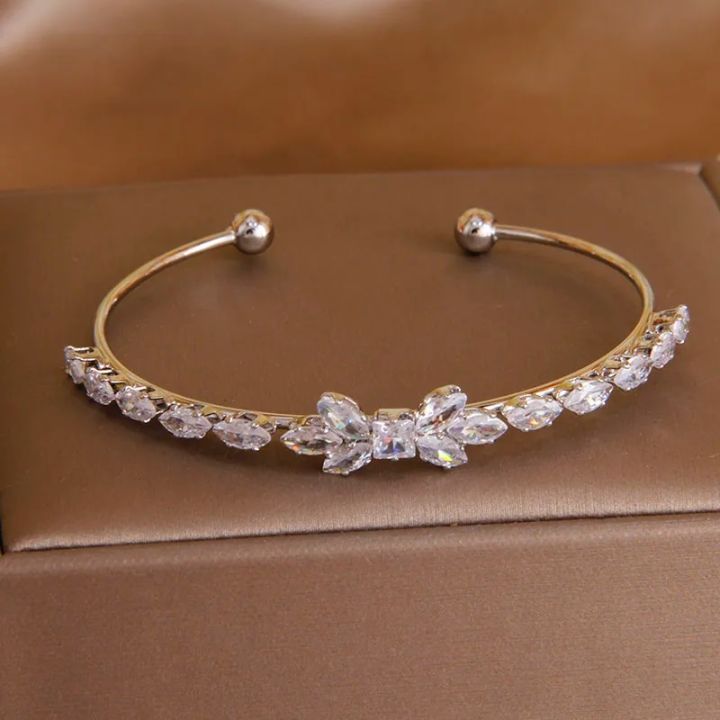 2023%20New%20Design%20Elegant%20Crystal%20Thin%20Open%20Bangles%20bracelets%20for%20Women%20Fashion%20Brand%20Jewelry%20Delicate%20Twist%20Bangles%20-%20Image%206