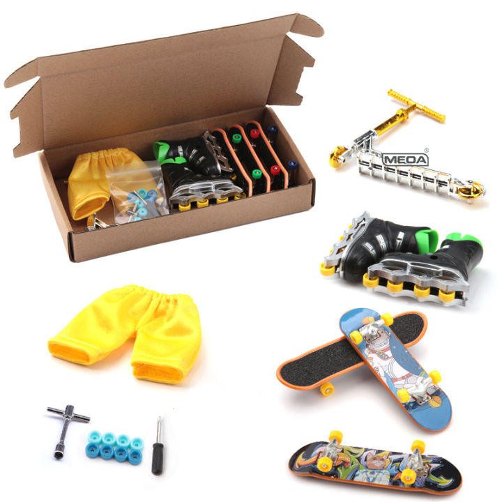 GC%20Mini%20Finger%20Toy%20Set%20Mini%20Finger%20Scooter%20Finger%20Skateboard%20Roller%20Skates%20Board%20Game%20Fingertip%20Toys%20Birthday%20Xmas%20Gifts%20For%20Kids%20-%20Image%204