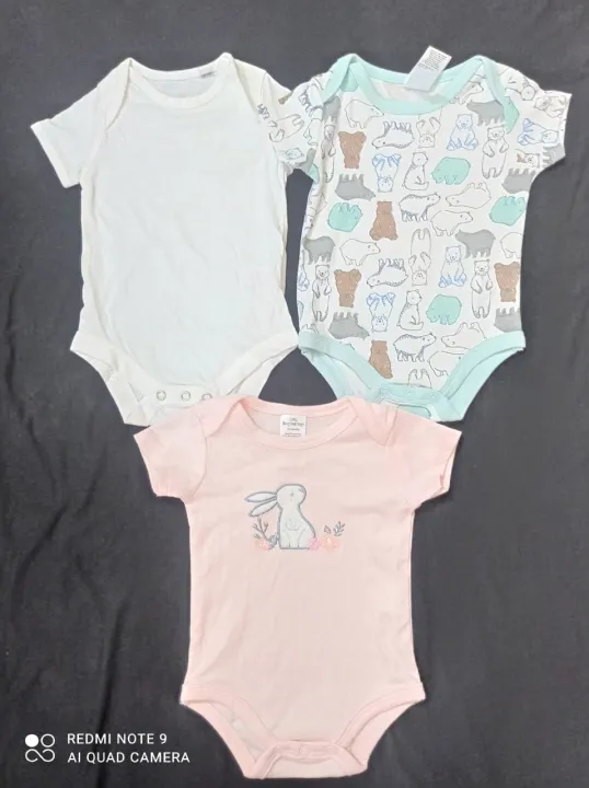 3%20Pcs%20Baby%20Romper%20STYLISH%20Half%20Sleeve%20-%20Image%203