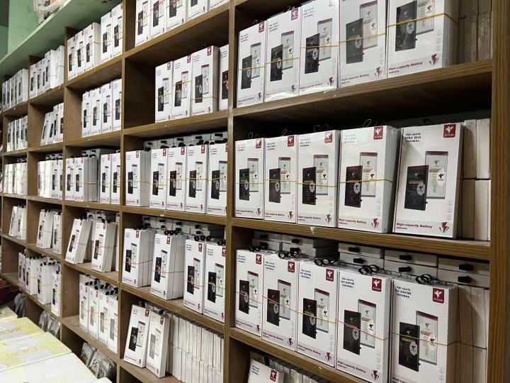 IP%2015%20PRO%20MAX%20IPHONE%2015%20PRO%20MAX%20FLYCDI%20HIGH%20CAPACITY%20MOBILE%20BATTERY%20-%20Image%208