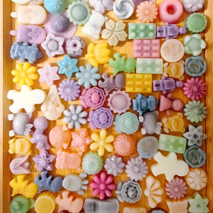 Internet%20celebrity%20wax%20bottles,%20sugar%20wax%20sticks,%20spicy%20skin,%20live%20broadcast,%20chewing,%20voice-controlled%20sandwich%20wax%20bottles,%20candy%20snacks,%20wax%20flat,%20edible%20honey%20-%20Image%203