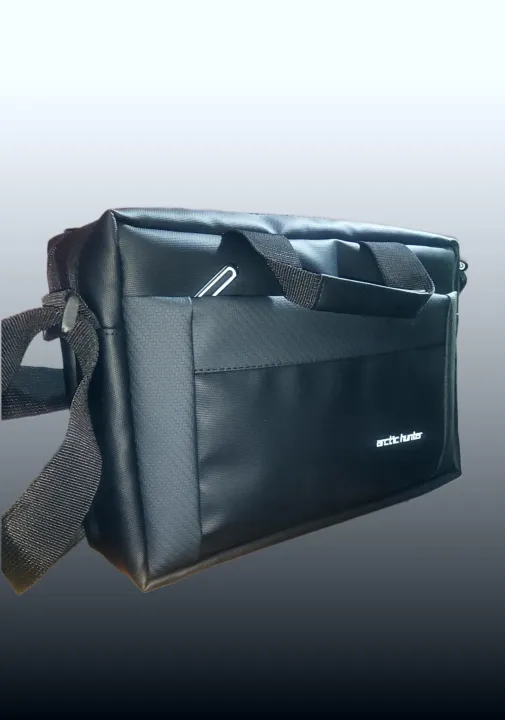 Arctic%20Hunter%20J01%20Laptop%20Bag%20for%20Men%20Office%20Messenger%20Bag%20with%2011.5%20Laptop%20Anti-theft%207L%20One%20Shoulder%20Side%20Bag%20with%20Water-resistant%20Business%20Briefcase%20Bag%20for%20Men%20and%20Women,%20Black%20-%20Image%203
