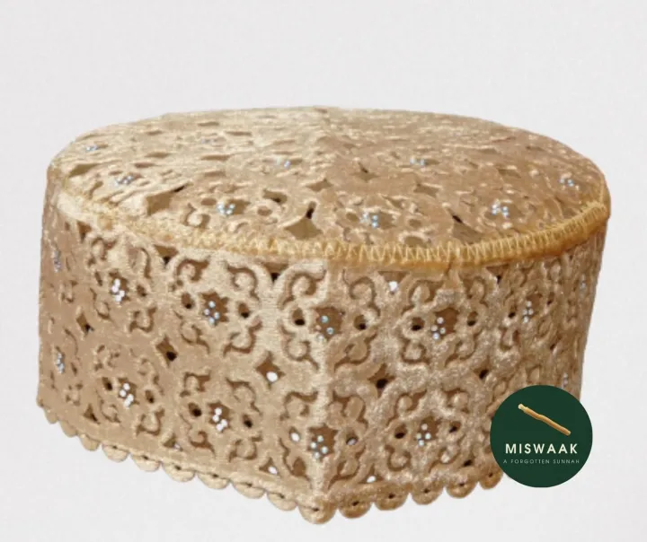 Muslim%20Gorgeous%20Velvet%20Cap/Tupi,%20Miswaak%20Products%20-%20Image%202