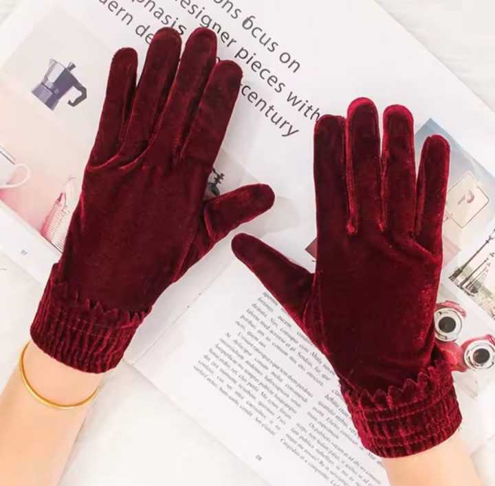 Super%20Stylish%20Velvet%20Hand%20Gloves%20For%20Women%20-%20Image%202