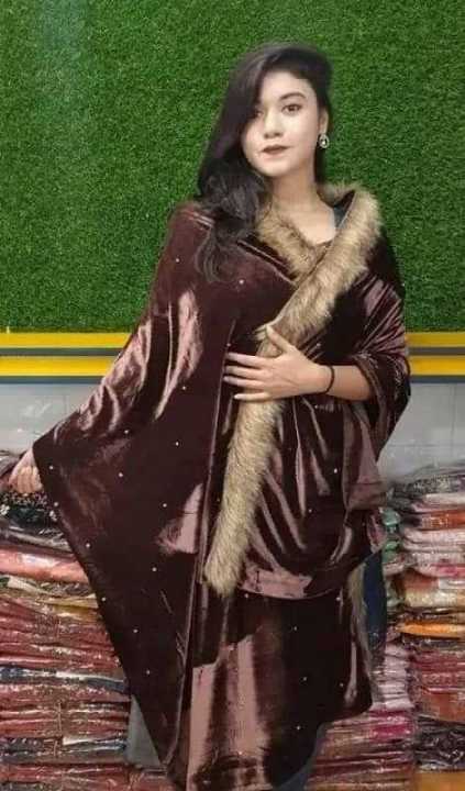 Indian%20High%20Quality%20Velvet%20Shawl%20For%20Women%20-%20Image%202