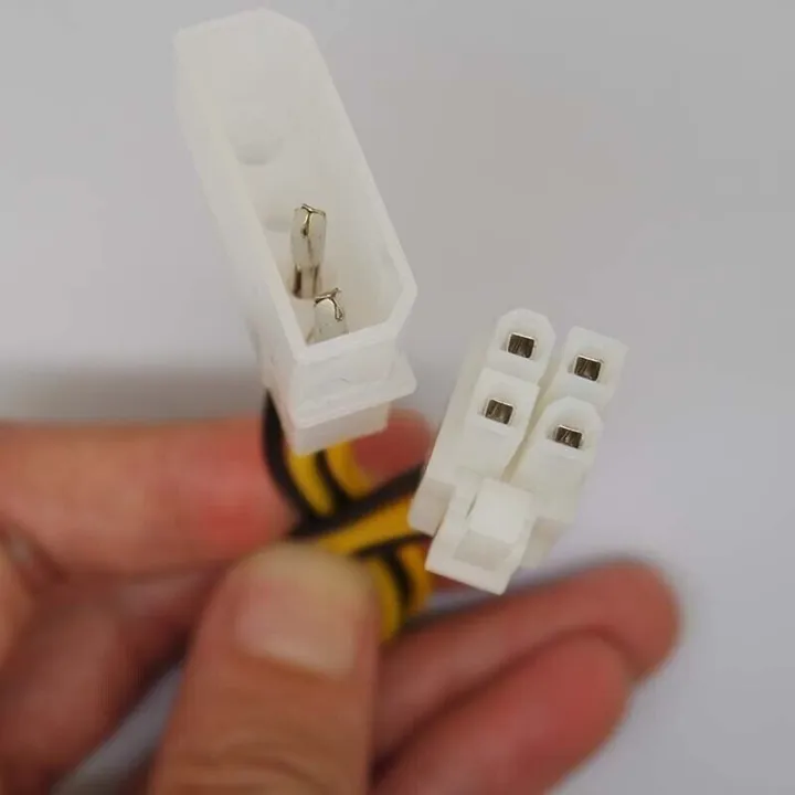 4%20Pin%20Molex%20To%20P4%20ATX%2012v%20Power%20Square%20Internal%20Cable%20-%20Image%202