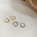 【Deal】 1Pair Geometric Irregular Twisted Mobius Hoop Earrings For Women Simple Geometric Circle Silver Color Earring Party Gift Fashion Jewelry. 