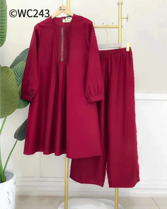 New%20Designed%20Exclusive%20Butter%20Silk%20Fabric%20Two%20Piece%20Dress%20For%20Girls%20A%20Trendy%20Elegant%20Festive%20Outfit%20Set%20-%20Image%203