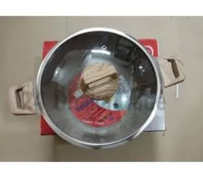 Kiam%20Die-Casting%20Non-Stick%20Casserole%2026cm%20With%20Glass%20Lid%20-%20Image%206