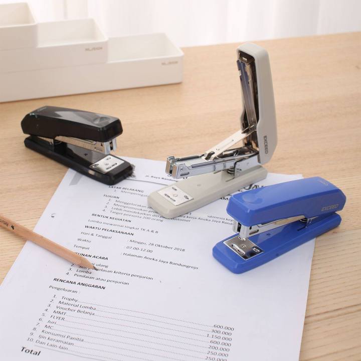 Deli%20E0300%20Half%20Strip%20Stapler%20-%20Image%204