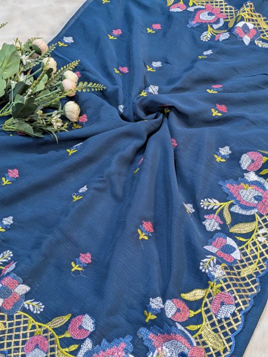 Navy%20blue%20color%20Indian%20white%20gold%20Georgette%20embroidery%20saree%20-%20Image%207