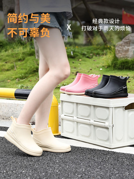 Rain%20boots%20women's%20short%20water%20boots%20fashion%20low-cut%20thickened%20net%20red%20rain%20boots%20warm,%20wear-resistant,%20non-slip%20outdoor%20kitchen%20shoes%20-%20Image%202