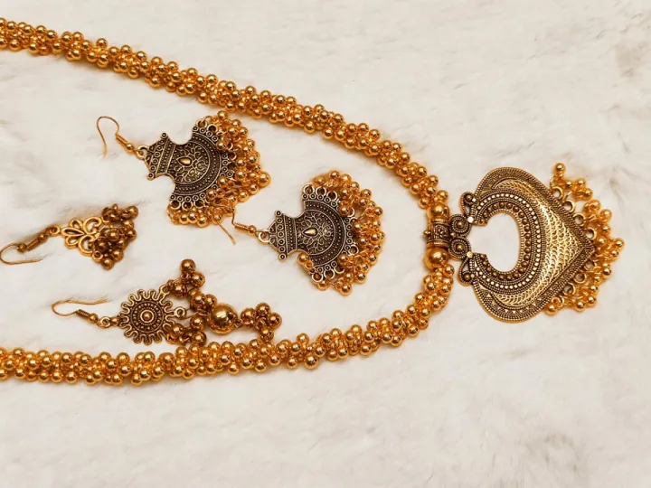 Beautiful%20jewellery%20Set%20for%20Women%20Or%20Girls.%20Pearl%20With%20Golden%20Plated%20Necklaces%20And%20Earrings%20Set.%20Gift%20set.%20wedding,%20parties,%20special%20events.%20Model:P20-2.%20-%20Image%209