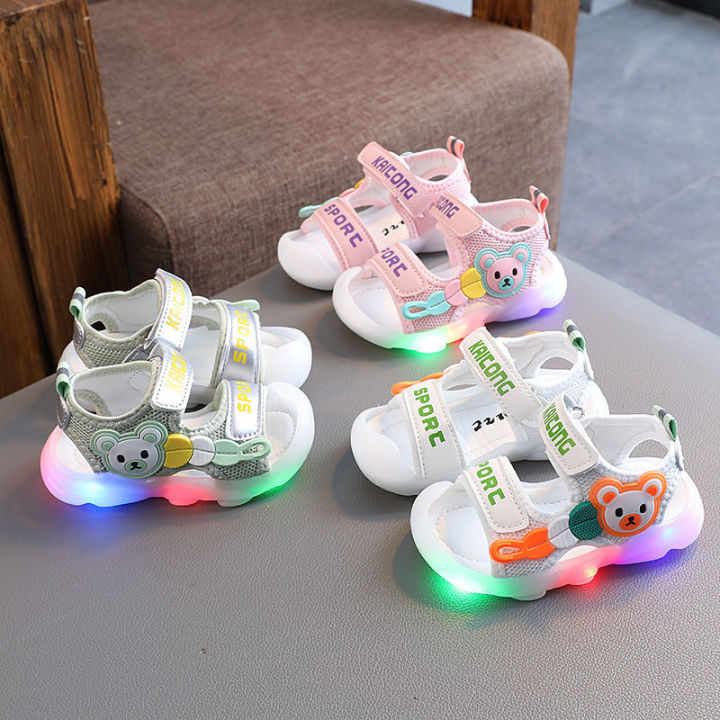 Summer new children's soft-soled toddler shoes 1-3 years old 2 boys light up sandals girls baby kick anti beach shoes