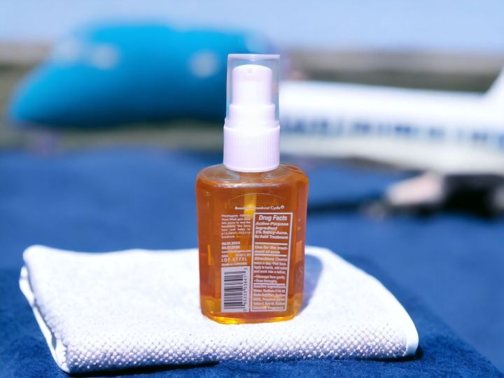 Neutrogena%20Oil%20Free%20Acne%20Face%20Wash%2080ml%20-%20Image%204