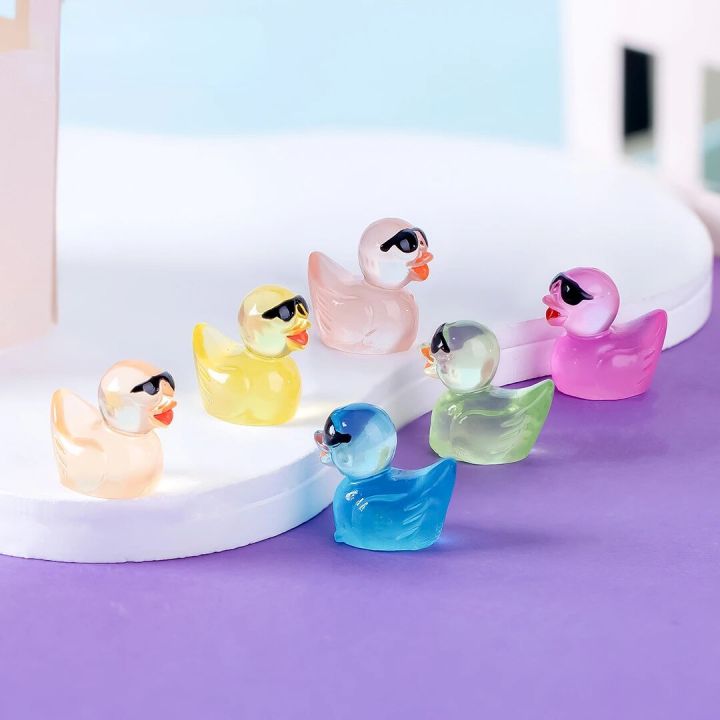 10/20/50PCS%20Mini%20Fluorescent%20Sunglasses%20Duck%20Ornament%20Miniature%20Figures%20Tiny%20Duck%20Resin%20Micro%20Landscape%20DIY%20Dollhouse%20Decoration%20-%20Image%204