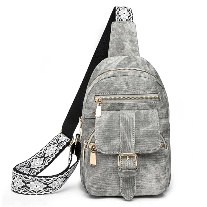Cross-border%20tide%20chest%20bag%20women's%20simple%20fashion%20washed%20leather%20chest%20bag%20casual%20shopping%20crossbody%20bag%20street%20trend%20shoulder%20bag%20-%20Image%206