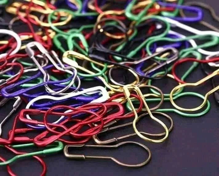 100pc%20Multicolor%20Small%20Size%20Metal%20Coil%20less%20Hijab%20Safety%20Pins,Coil%20Less%20Colourful%20Safety%20Pins,Uses%20Jewelry%20Finding,Imported%20By%20China,Good%20Quality%20Product.%20-%20Image%203