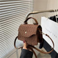 Trendy Felt handbag Durable High-quality material Felt material Bag Square-shaped Variety of colors Shoulder bag for Casual outings Daily use Fashion events Workwear Gift option Casual outings.