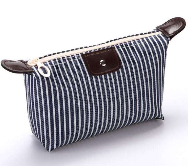 Waterproof%20Make%20up%20Bag%20for%20Travel%20Cosmetic%20Pouch%20Travel%20Storage%20Foldable%20Bag%20for%20Women%20Daily%20Use%20-%20Make%20up%20Bag%20for%20Women%20-%20Cosmetic%20Bag%20for%20Girls%20Fashion%20-%20Image%205