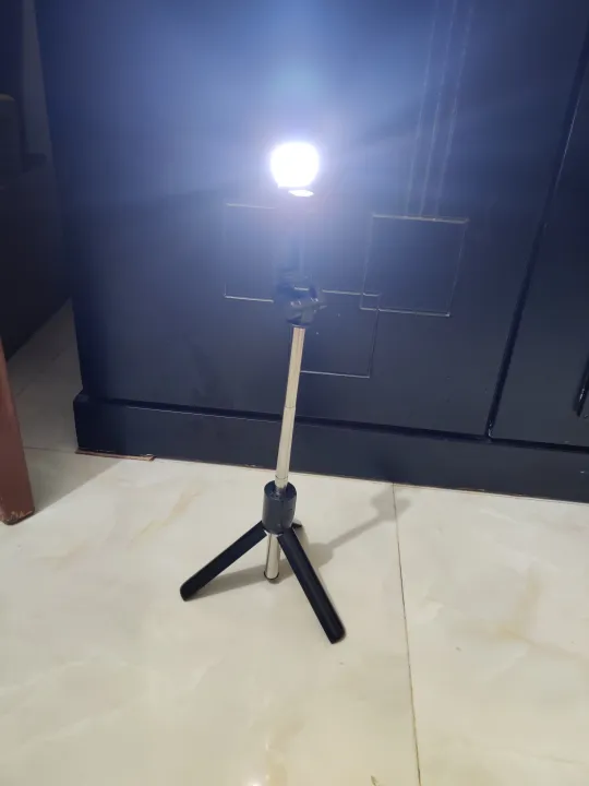P20S%20Bluetooth-Compatible%20Selfie%20Stick%20With%20Tripod%20Plastic%20Mobile%20Phone%20Holder%20Handle%20Retractable%20Portable%20Multifunctional%20Tripod%20(100cm)%20-%20Image%202