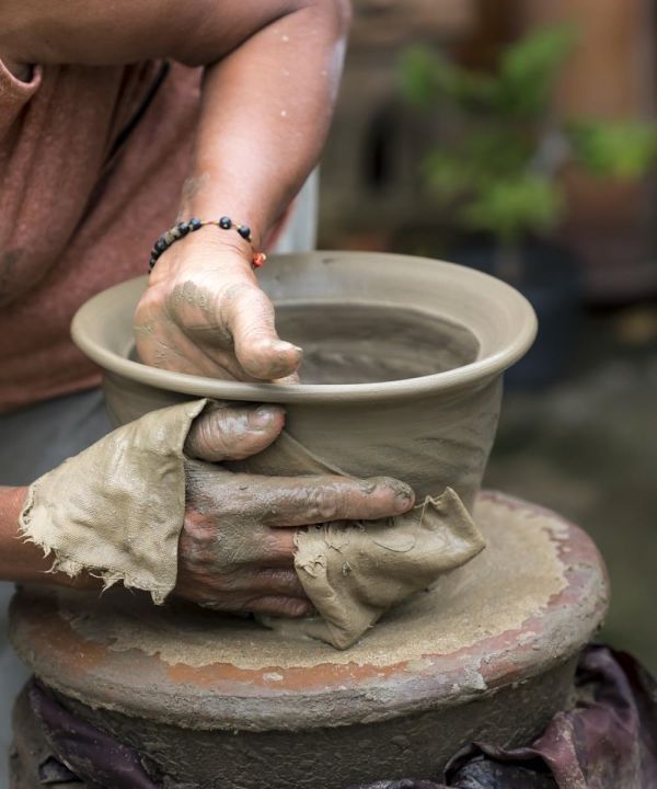 Exclusive%20Terracotta%20Clay%20for%20Modelling,%20Sculpting,%20and%20Art%20&%20Craft%20Projects%20-%20Air%20Dry%20Clay%20for%20Children%20&%20Professional%20Artists,%20Ready%20to%20Use%20Natural%20Eco%20Friendly%20Filtered%20Molding%20Clay%20-%20Image%208