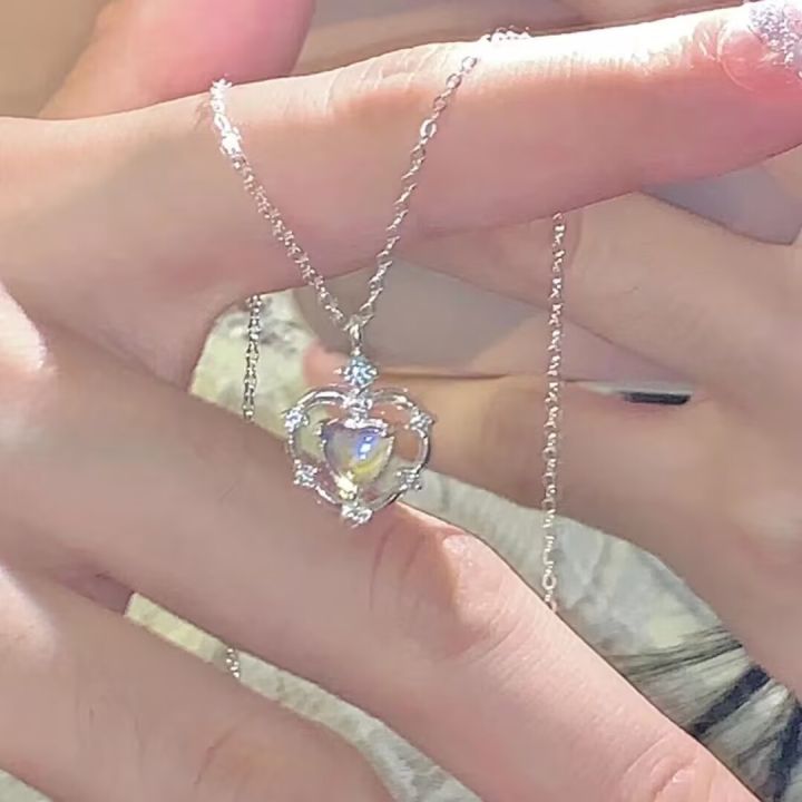 Opal%20Stone%20Heart%20Shaped%20Pendant%20Necklace%20Simple%20Moonstone%20Love%20Necklaces%20for%20Women%20Girls%20Fashion%20Light%20Luxury%20Pendant%20Necklace%20Party%20Wedding%20Jewelry%20Gift%20Qoddess%20-%20Image%205