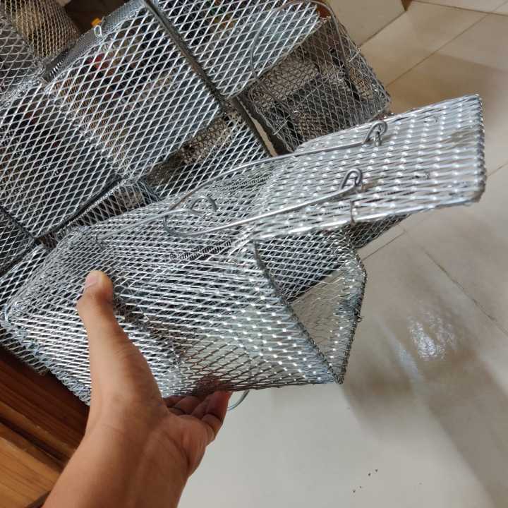Rat%20/%20Mouse%20Catching%20Trap%20Cage%20(1%20Piece)%20%E2%80%93%20Effective,%20Easy-to-Use,%20Reusable%20Rodent%20Trap%20for%20Small%20&%20Big%20Rats,%20Humane%20Mouse%20&%20Rat%20Catcher%20%7C%20Effective%20&%20Humane%20Rat%20/%20Mouse%20Trap%20Cage%20for%20Home%20or%20Office%20or%20Store%20Room%20Use%20%7C%20Say%20goodbye%20to%20unwanted%20Rat%20/%20Mouse%20-%20Image%202
