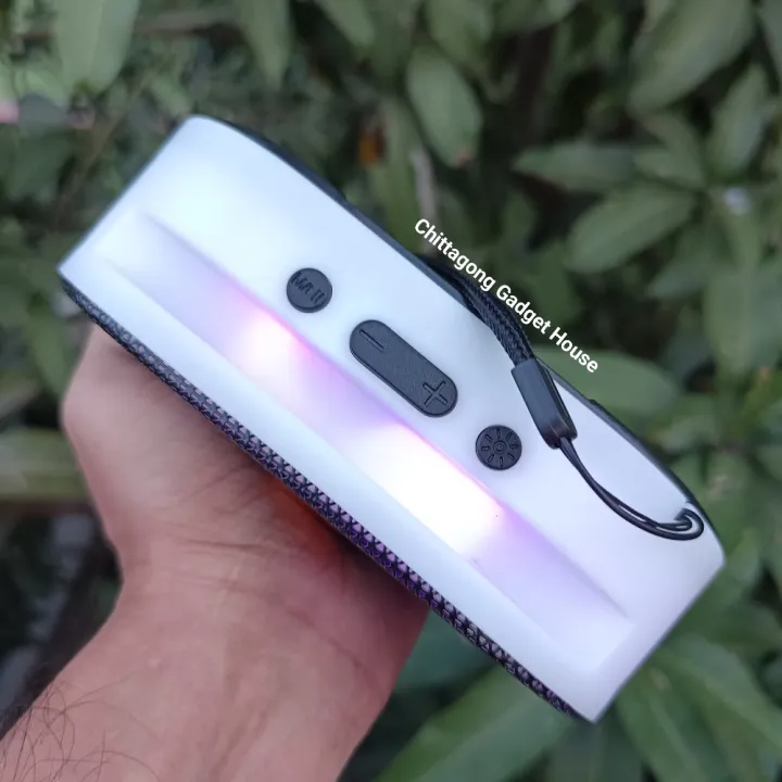 L-003%20Bluetooth,%20USB,%20SD%20Card%20&%20FM%20Radio%20Supported%20Colorful%20Lighting%20Speaker%20-%20Image%204