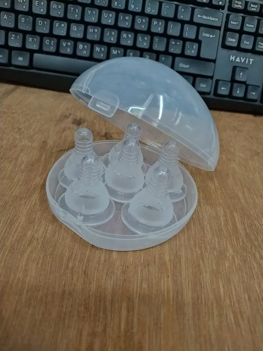 Baby%20Silicone%20Nipple%20Soft%20Silicone%20-6pcs%20With%20Box%20-%20Image%204