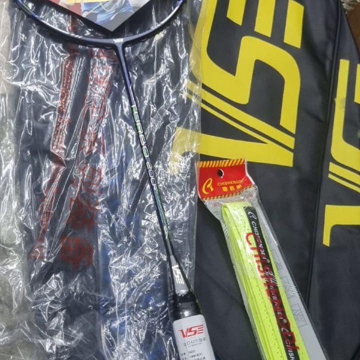 v s e racket maxi tention 30 lb ,very light