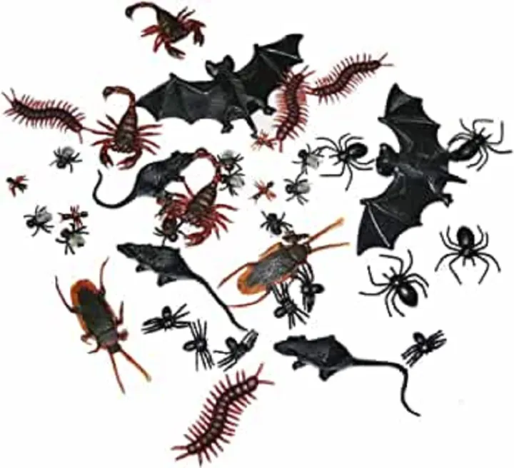 Plastic%20Realistic%20Bugs,%20Spider%20Bat%20Cockroach%20Insect%20Toys%20for%20Halloween%20Party%20(3+%20age)%20-%20Image%206