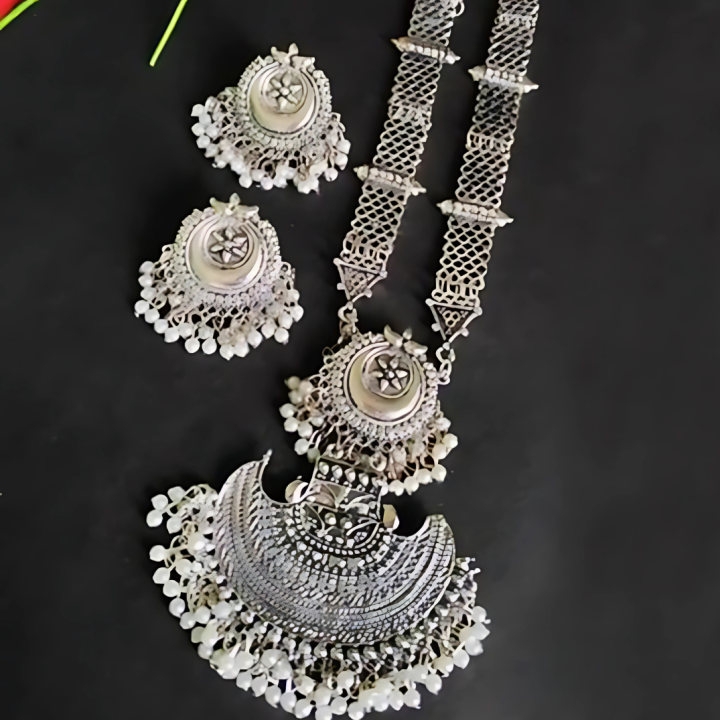 Gorgeous%20Party%20Wear%20Antique%20Jewellery%20Set%20for%20Women%20-%20Image%202
