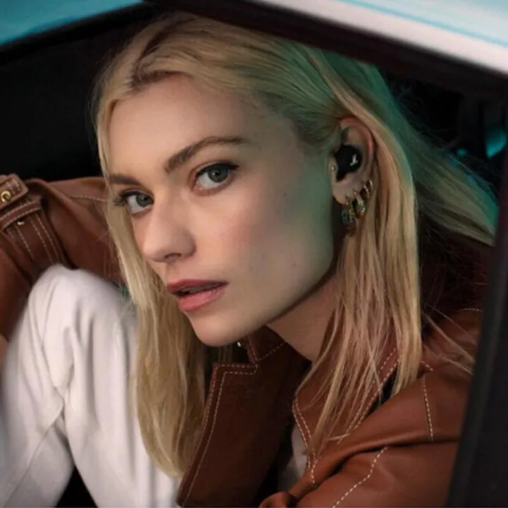 Ready%20Stock%20+FREE%20Shipping%20Marshall%202%20MODE%20II%20TWS%20True%20Wireless%20Earphone%20Bluetooth%20Headset%20In-ear%20Sports%20Music%20Headphones%20with%20Charge%20Box%20deep%20bass%20-%20Image%208