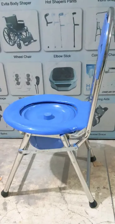 Commode%20Chair%20Folding%20-%20Image%204