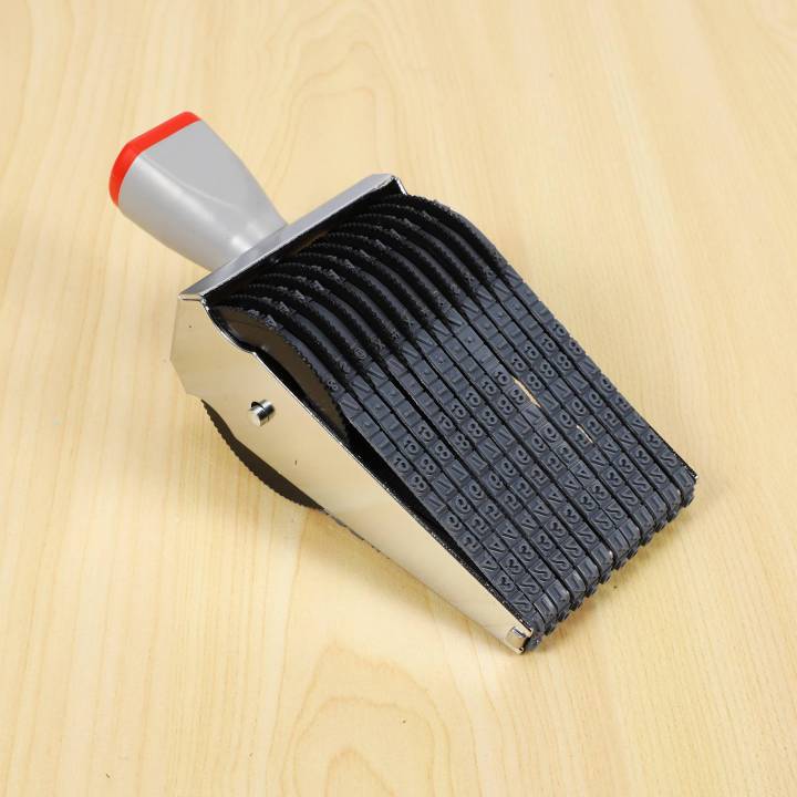 Multipurpose%2012%20Digit%20Alphabet%20Rolling%20Rubber%20Stamp%20English%20Roller%20-%20Image%203