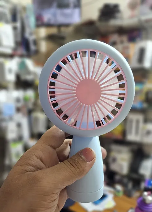 HQ66%20Mini%20Fan%20With%20Light%20Rechargeable%20-%20Image%208