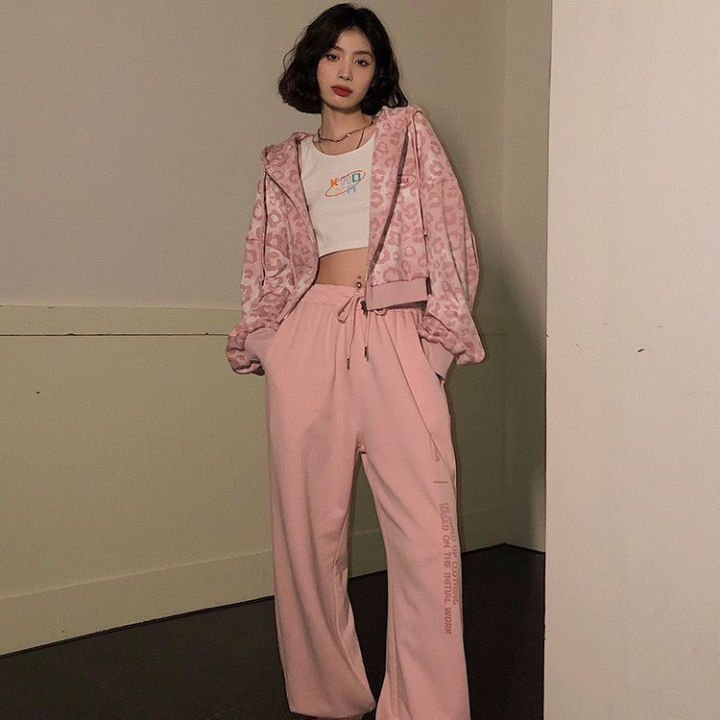 2023%20Pink%20Leopard%20Print%20Cropped%20Cardigan%20Jacket%20Women's%20Spring%20and%20Autumn%20New%20Loose%20Hong%20Kong%20Style%20Retro%20Hooded%20Sweatshirt%20Tide%20-%20Image%204