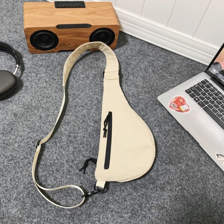 New%20Fashion%20Personality%20Chest%20Bag%20Trendy%20Men's%20Mobile%20Phone%20Bag%20Cycling%20Waist%20Bag%20Outdoor%20Crossbody%20Bag%20Solid%20Color%20Small%20Cross%20Bag%20-%20Image%204