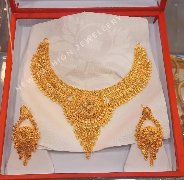 Gold%20Plated%20Exclusive%20&%20Uncommon%20Design%20Jewellery%20Set%20For%20Women%20-%20Image%202