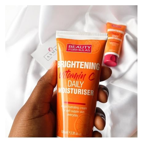 B%20Formulas%20Brightening%20Vitamin%20C%20Daily%20Moisturizer%20100ml%20-%20Image%203