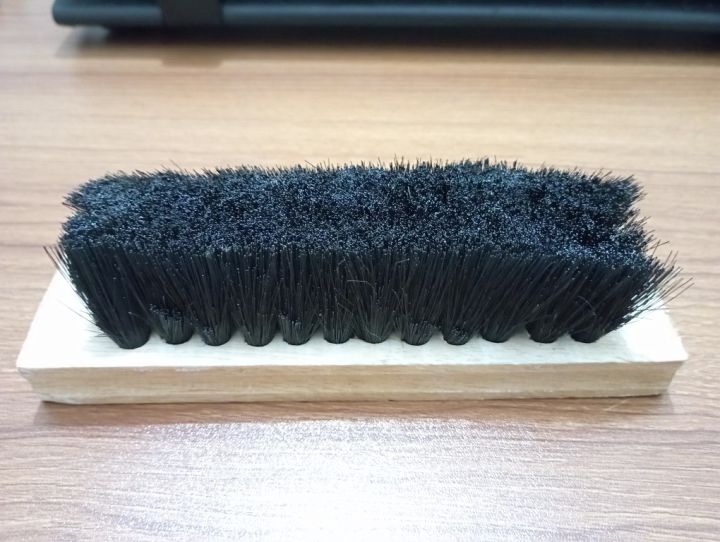 shoe%20polish%20brush%20Wooden%20boot%20and%20shoe%20brush%20cleaner%20boot%20polish%20and%20color%20-%20Image%202