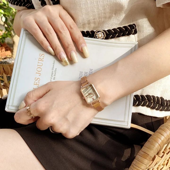 Women%20Watches%20Fashion%20Square%20Ladies%20Quartz%20Watch%20Magnetic%20Strap%20Green%20Dial%20Simple%20Rose%20Gold%20Mesh%20Luxury%20Women%20Watches%20-%20Image%206