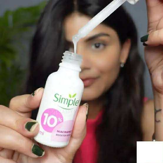 Simple%2010%25%20Niacinamide%20Vitamin%20B3%20Booster%20Serum%2030ml%20(International)%20-%20Image%203