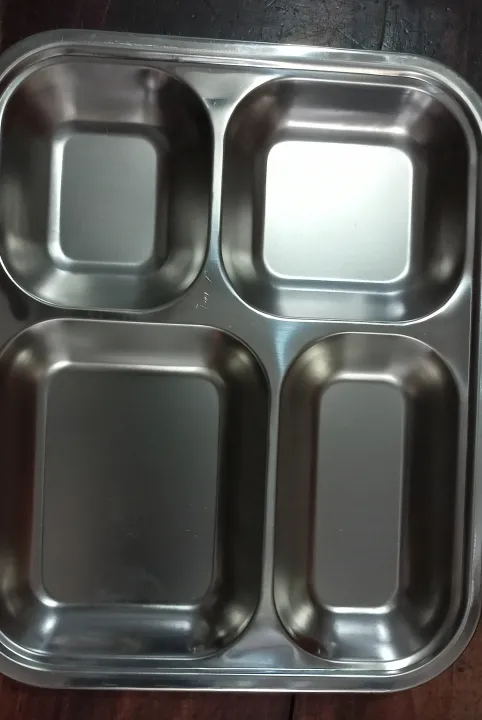 Stainless%20Steel%20Divided%20Plate%20-%204%20Section%20-%20Serve%20Meals%20Conveniently%20With%20This%20Divided%20Plate%20-%20Featuring%204%20Sections%20For%20Easy%20Meal%20Organization%20-%20Image%205