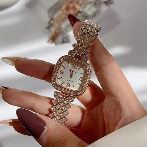 Luxury%20Watch%20Women%20Fashion%20Wristwatch%20Ladies%20gold%20colour%20&Watches%20-%20Image%203