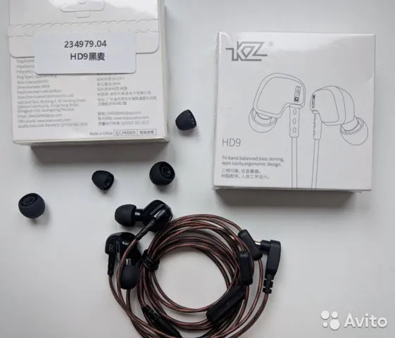 KZ%20HD9%20HiFi%20Sport%20Earphones%20with%20Copper%20Earhook%20and%20In%20Ear%20Headphone%20Design%20-%20Image%205