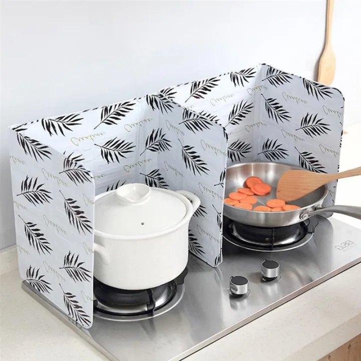 2pcs%20Foldable%20Aluminum%20Foil%20Heat-insulation%20Oil%20Plate%20Damper%20Oil%20Splash%20Board%20Anti-splash%20Oil%20Baffle%20for%20Kitchen%20-%20Image%203